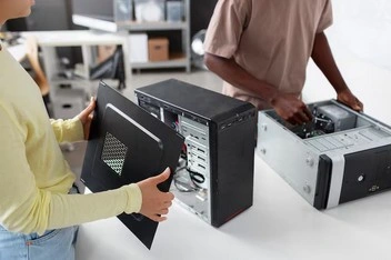 Bereitgestellte Laptops und Zubehör für Rollout